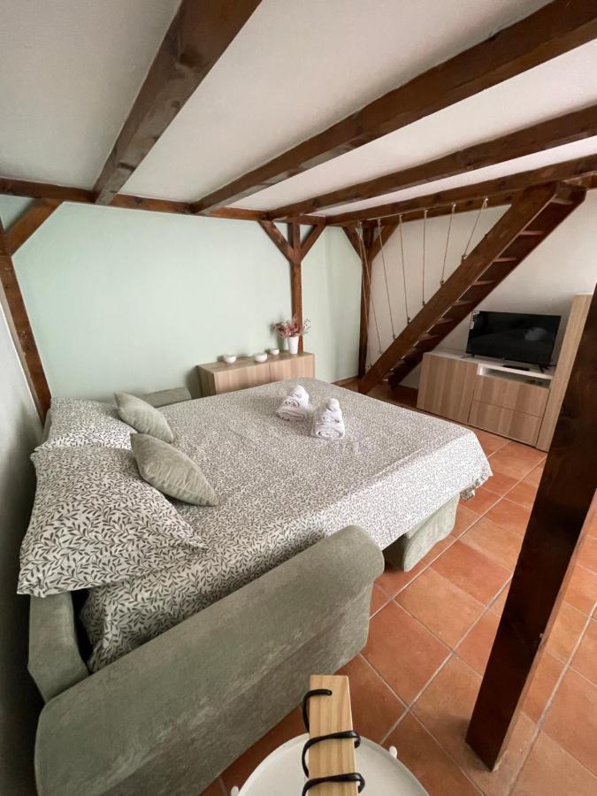 La Casa Di Santa' Apartment Napoli Bagian luar foto